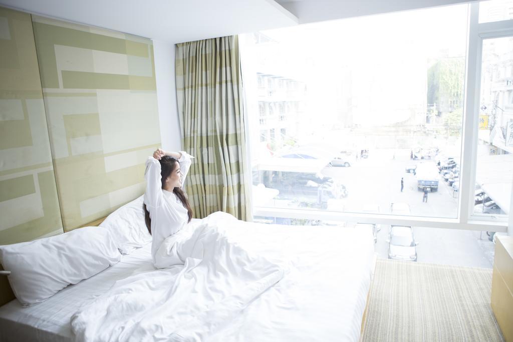 Le Fenix Sukhumvit 11 Bangkok Hotel Bagian luar foto
